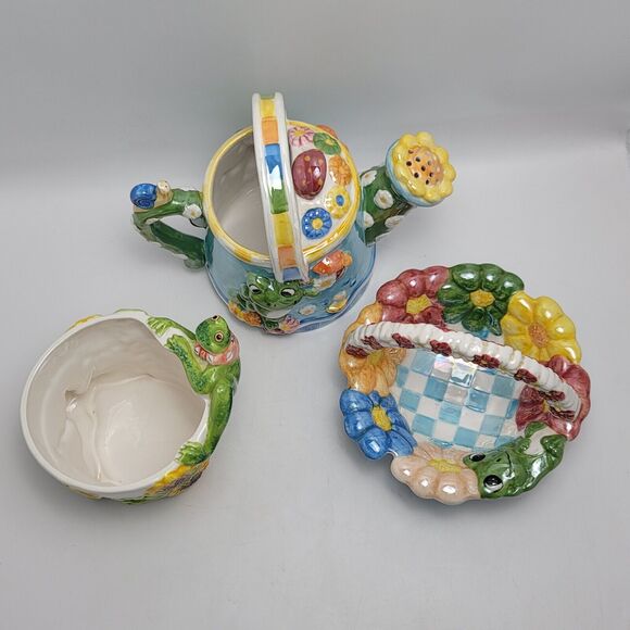 WCL Porcelain Frog Floral Mushrooms Ceramic Watering Can With Planter And Basket - Picture 2 of 16